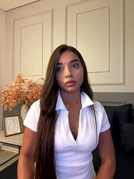 Snapshot of AnnyVega_ chatting on 10/07/25, 10:00 AnnyVega online show from 10/07/25, 10:00