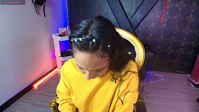 Sweettpleasure online show from 03/13/26, 02:11