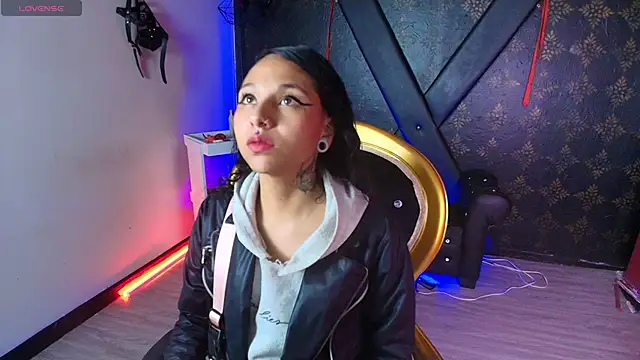 Sweettpleasure online show from 03/19/26, 02:28