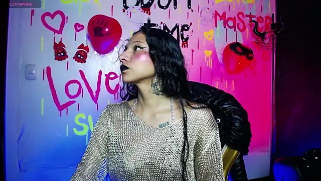 Sweettpleasure online show from 10/18/25, 02:08