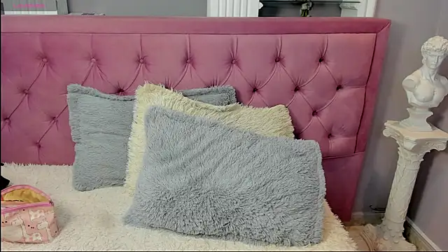 miel latina online show from 07/27/26, 12:45
