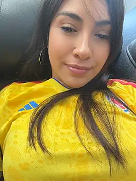 Snapshot of miel_latina chatting on 06/21/26, 08:58 miel latina online show from 06/21/26, 08:58