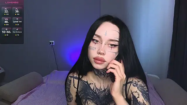 Snapshot of Somniyaa chatting on 05/20/26, 12:02 Somniyaa online show from 05/20/26, 12:02