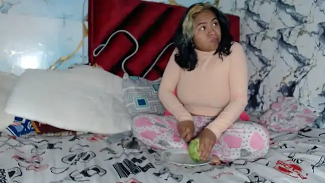 hot lady19 online show from 02/08/26, 02:48