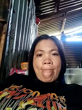 Snapshot of Sweet_dhea05 chatting on 11/17/25, 02:37 Sweet dhea05 online show from 11/17/25, 02:37