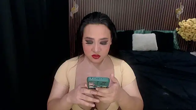 Hotcum ella online show from 09/08/25, 11:48