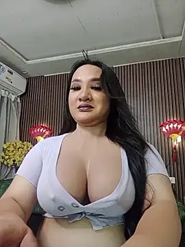 Hotcum ella online show from 10/23/25, 12:20