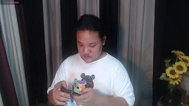 Hotcum ella online show from 04/03/26, 01:56