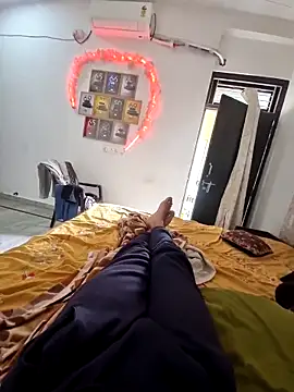 Snapshot of YoursThickDick chatting on 06/04/26, 04:17 YoursThickDick online show from 06/04/26, 04:17