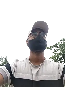 Snapshot of YoursThickDick chatting on 10/28/25, 03:07 YoursThickDick online show from 10/28/25, 03:07