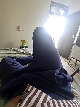 Snapshot of YoursThickDick chatting on 09/19/25, 04:16 YoursThickDick online show from 09/19/25, 04:16