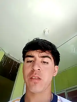 Snapshot of Babydemilk chatting on 04/12/26, 04:54 Babydemilk online show from 04/12/26, 04:54