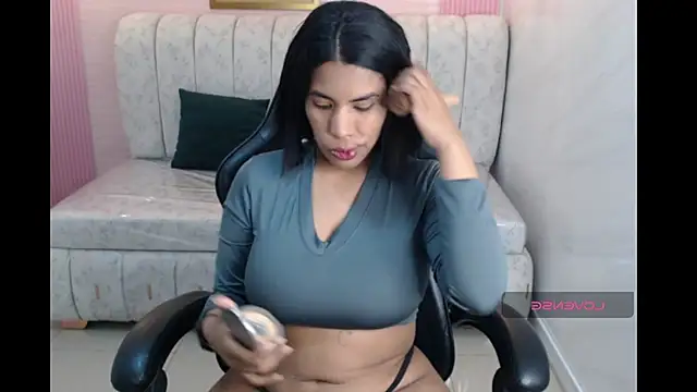 Snapshot of ambar_fox_s chatting on 09/24/25, 03:13 ambar fox s online show from 09/24/25, 03:13