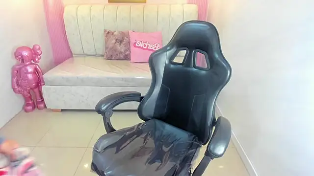 ambar fox s online show from 01/11/26, 03:02