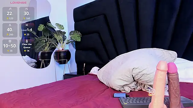 Foxy katt online show from 12/22/25, 01:00