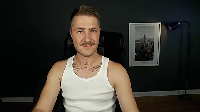 Snapshot of Mr_At_ chatting on 09/19/25, 07:23 Mr At online show from 09/19/25, 07:23