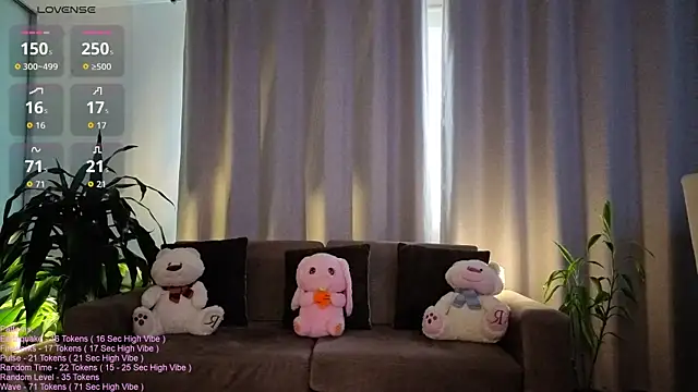 Snapshot of _LittleSammy chatting on 07/06/26, 06:10 LittleSammy online show from 07/06/26, 06:10