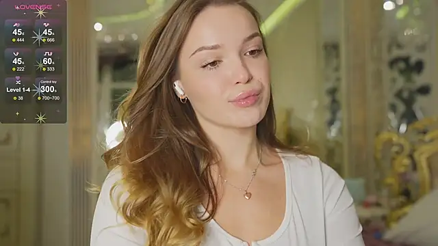 Snapshot of PeachyLina chatting on 12/21/25, 02:13 PeachyLina online show from 12/21/25, 02:13