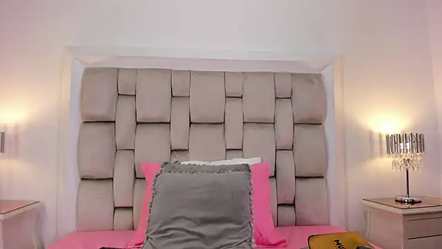 frehia dimou online show from 02/24/26, 11:22