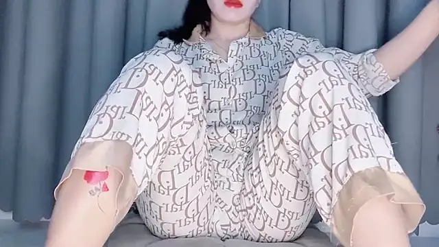   Joy69   online show from 12/04/25, 09:41