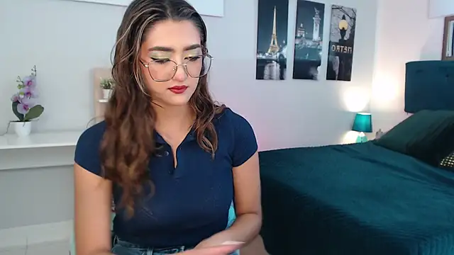 Snapshot of madame_lottie chatting on 10/16/25, 12:35 madame lottie online show from 10/16/25, 12:35