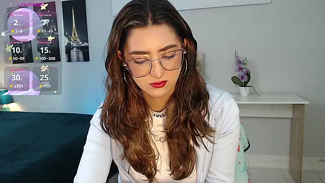 Snapshot of madame_lottie chatting on 09/20/25, 12:32 madame lottie online show from 09/20/25, 12:32