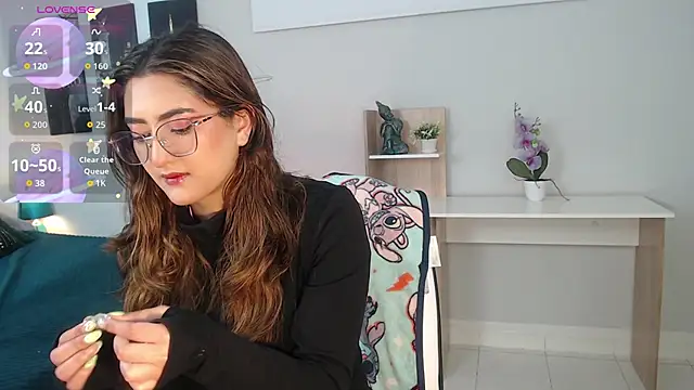 Snapshot of madame_lottie chatting on 09/23/25, 12:34 madame lottie online show from 09/23/25, 12:34