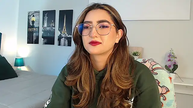 Snapshot of madame_lottie chatting on 09/12/25, 12:27 madame lottie online show from 09/12/25, 12:27