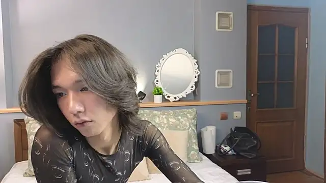 Snapshot of okerriella chatting on 09/12/25, 01:11 okerriella online show from 09/12/25, 01:11