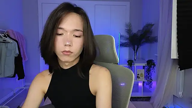 okerriella online show from 11/21/25, 07:24