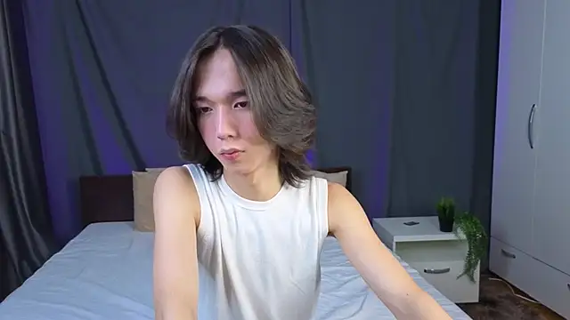 Snapshot of okerriella chatting on 09/14/25, 01:11 okerriella online show from 09/14/25, 01:11