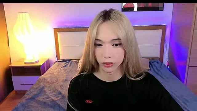 Snapshot of okerriella chatting on 07/15/26, 01:51 okerriella online show from 07/15/26, 01:51