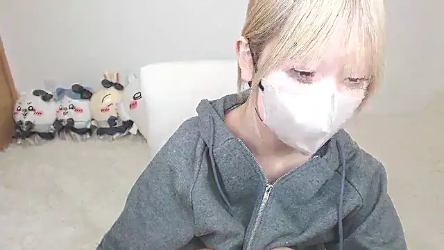 Snapshot of yuna_rin chatting on 02/28/26, 10:48 yuna rin online show from 02/28/26, 10:48