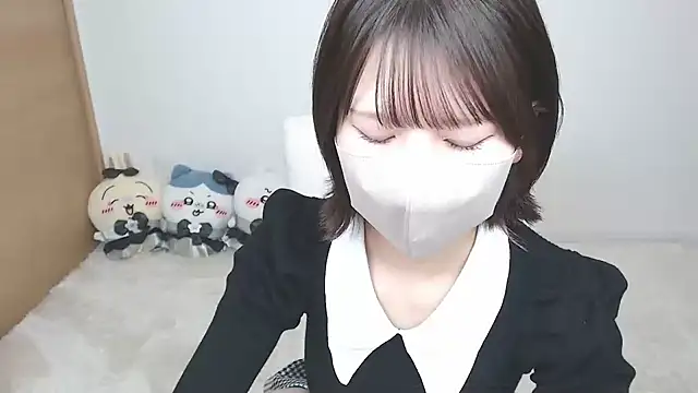 Snapshot of yuna_rin chatting on 12/16/25, 11:03 yuna rin online show from 12/16/25, 11:03