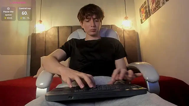 Oscar and dani online show from 10/11/25, 04:02