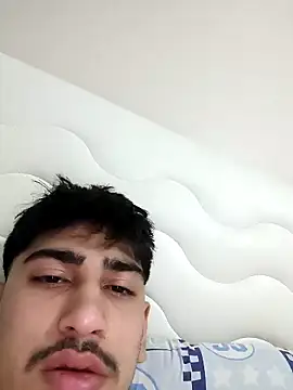 Snapshot of BichromeNonmetal chatting on 02/27/26, 11:37 BichromeNonmetal online show from 02/27/26, 11:37