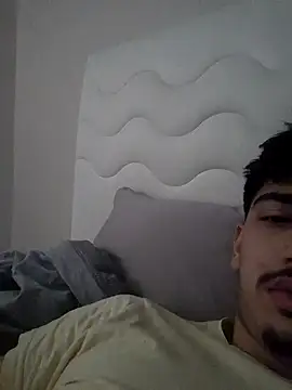 Snapshot of BichromeNonmetal chatting on 01/15/26, 07:23 BichromeNonmetal online show from 01/15/26, 07:23