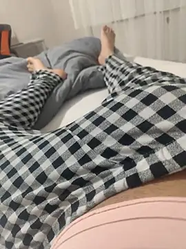 Snapshot of BichromeNonmetal chatting on 02/25/26, 12:11 BichromeNonmetal online show from 02/25/26, 12:11