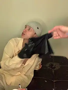 Karma And Sex online show from 12/18/25, 02:05