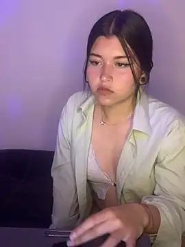 Karma And Sex online show from 12/17/25, 04:39