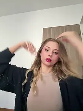 BabyAnais online show from 11/06/25, 07:56