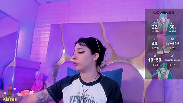 Niina Sissy online show from 05/18/26, 03:28