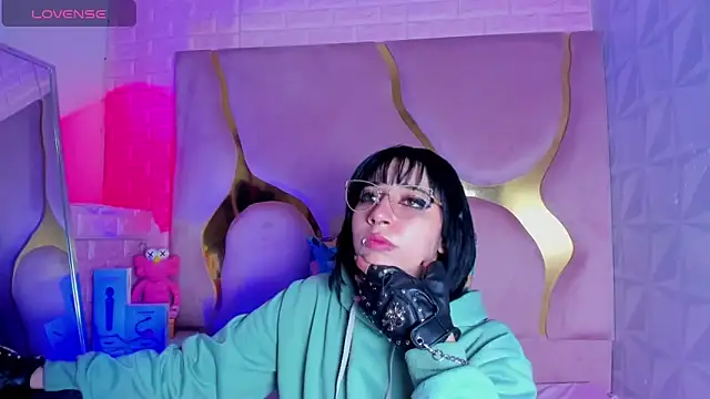 Niina Sissy online show from 03/28/26, 06:14