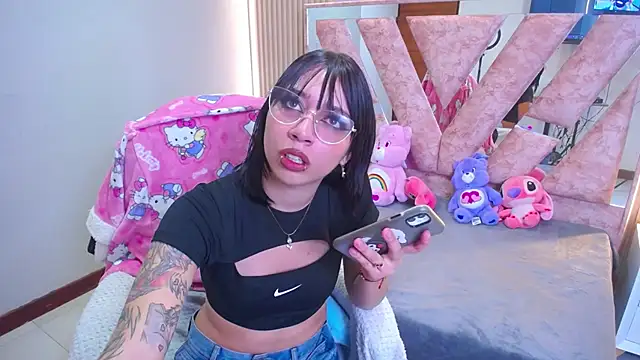 Niina Sissy online show from 12/23/25, 04:56