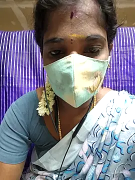 Snapshot of Tamil_Jillu chatting on 10/16/25, 07:55 Tamil Jillu online show from 10/16/25, 07:55