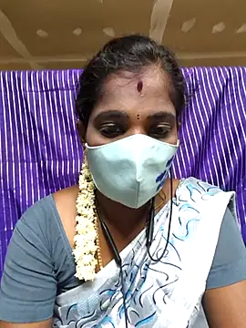 Snapshot of Tamil_Jillu chatting on 11/04/25, 05:06 Tamil Jillu online show from 11/04/25, 05:06