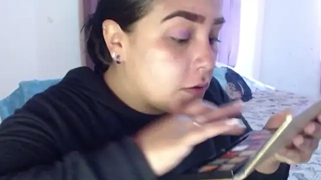 Salma deep online show from 10/21/25, 03:33