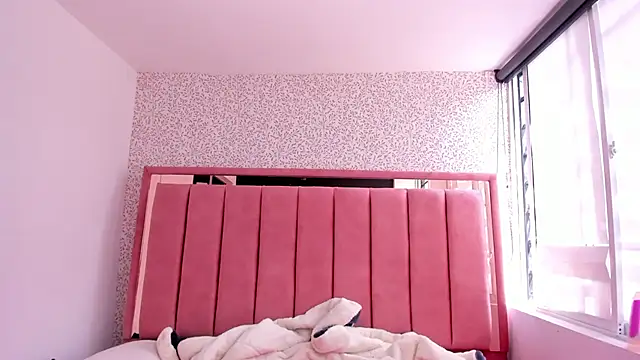 Snapshot of Hanna_Lee__ chatting on 11/09/25, 03:38 Hanna Lee online show from 11/09/25, 03:38