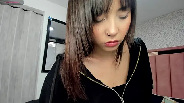 Hanna Lee   online show from 03/09/26, 07:39