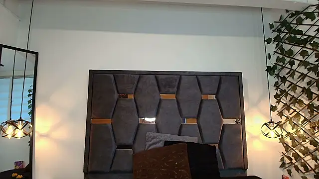 Snapshot of Hanna_Lee__ chatting on 02/25/26, 02:17 Hanna Lee online show from 02/25/26, 02:17